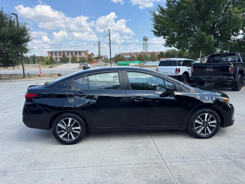 Nissan Versa SV 2025