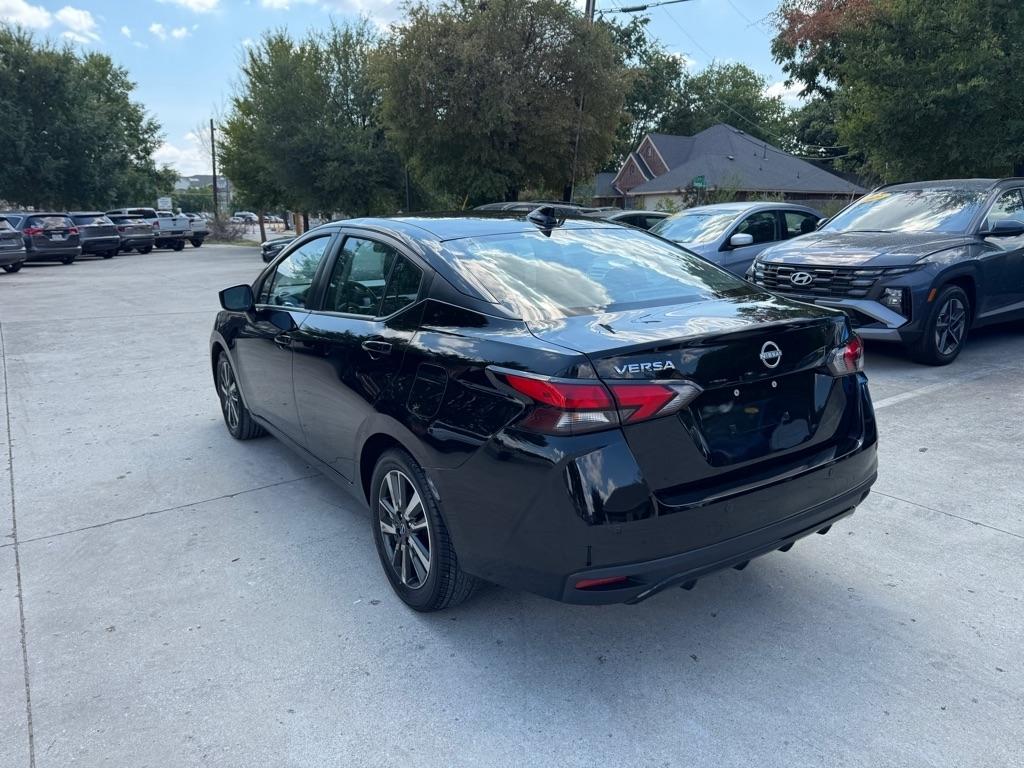 Nissan Versa SV 2025