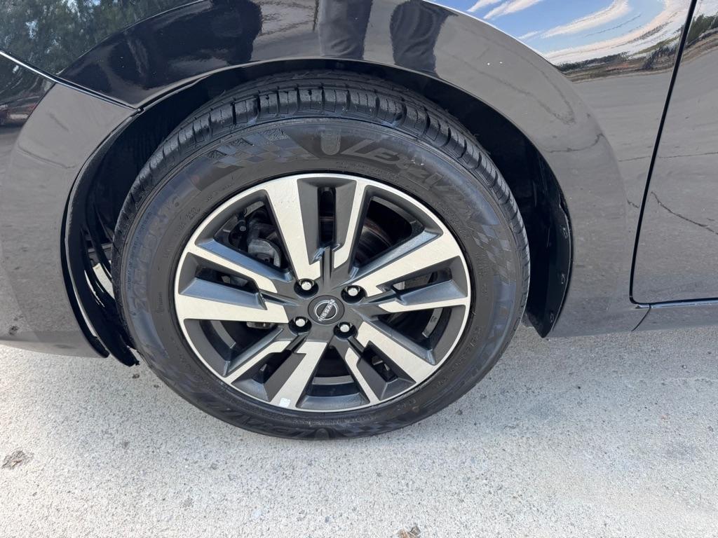 Nissan Versa SV 2025