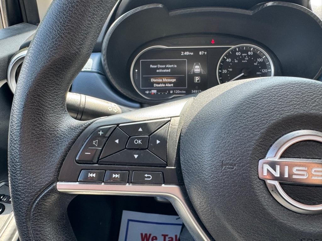 Nissan Versa SV 2025