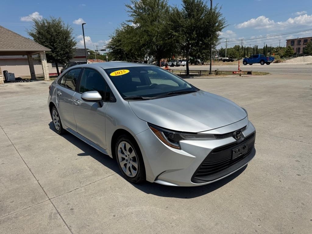 Toyota Corolla LE 2025