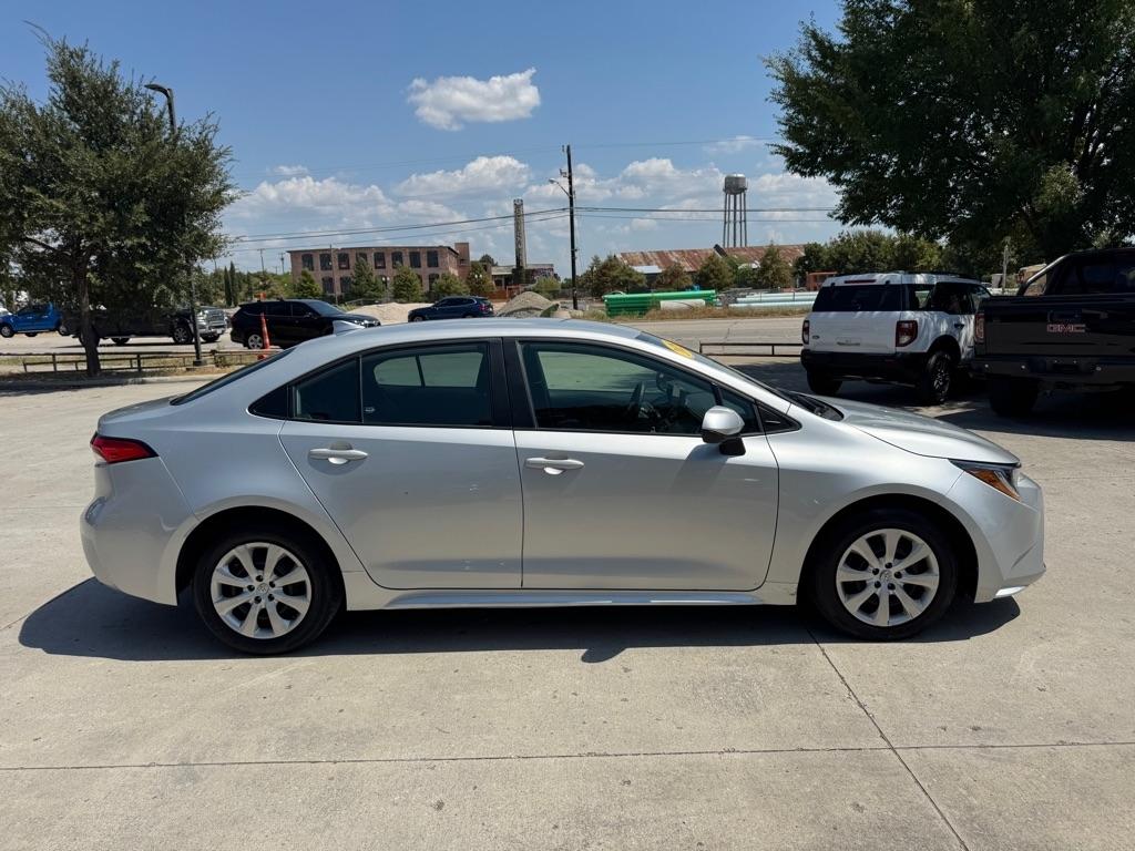 Toyota Corolla LE 2025
