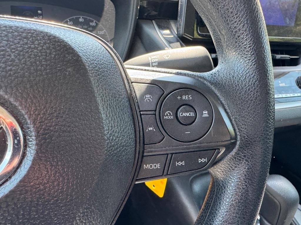 Toyota Corolla LE 2025