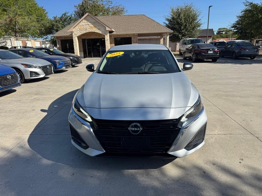 Nissan Altima 2.5 SV 2025