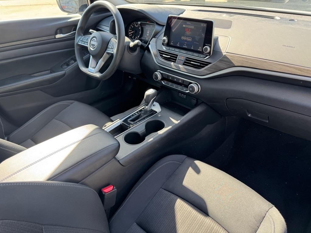 Nissan Altima 2.5 SV 2025