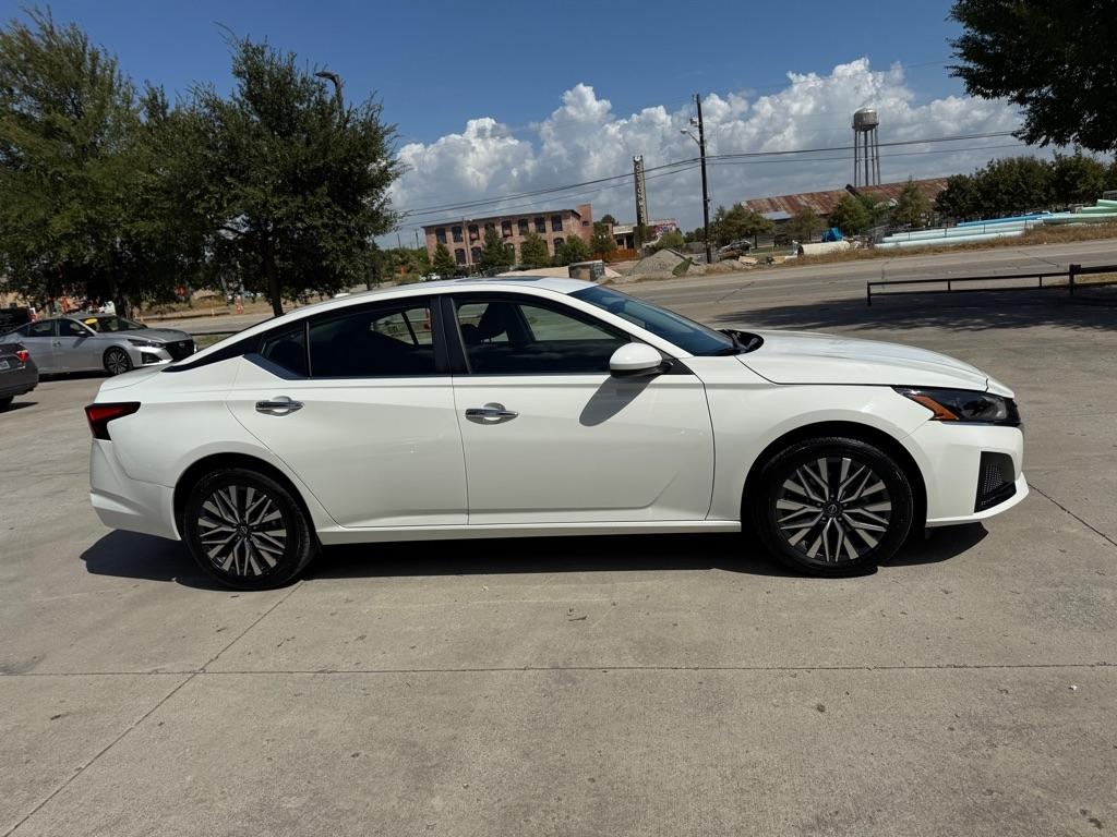 Nissan Altima 2.5 SV AWD 2025