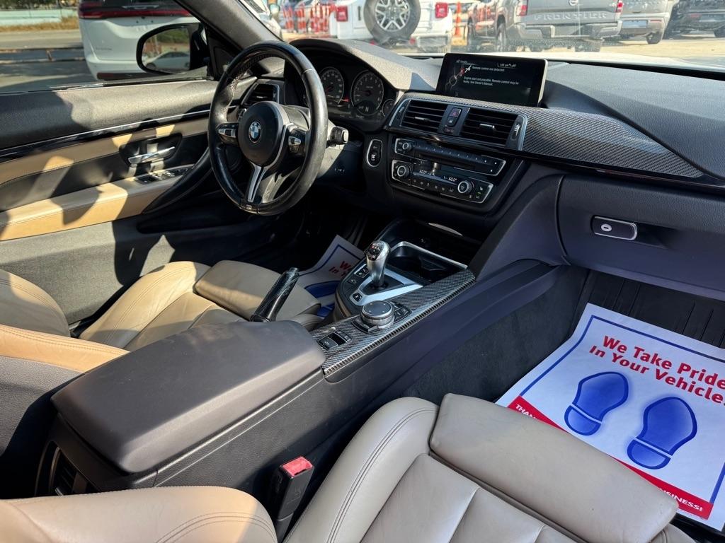 BMW M4 Convertible 2016
