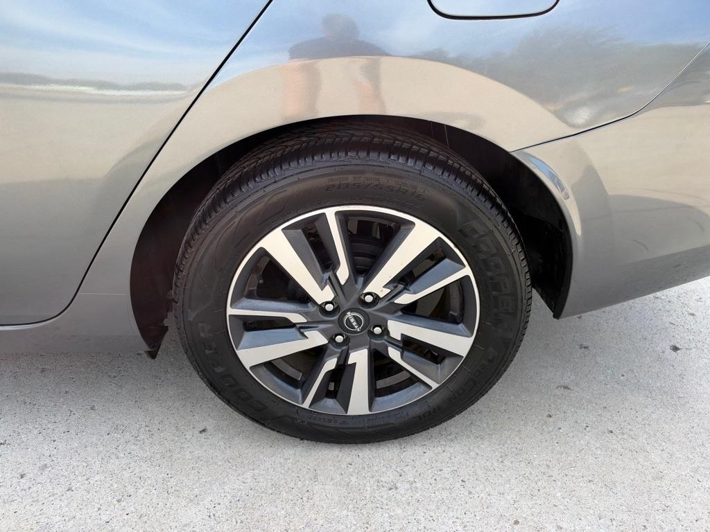 Nissan Versa SV 2025