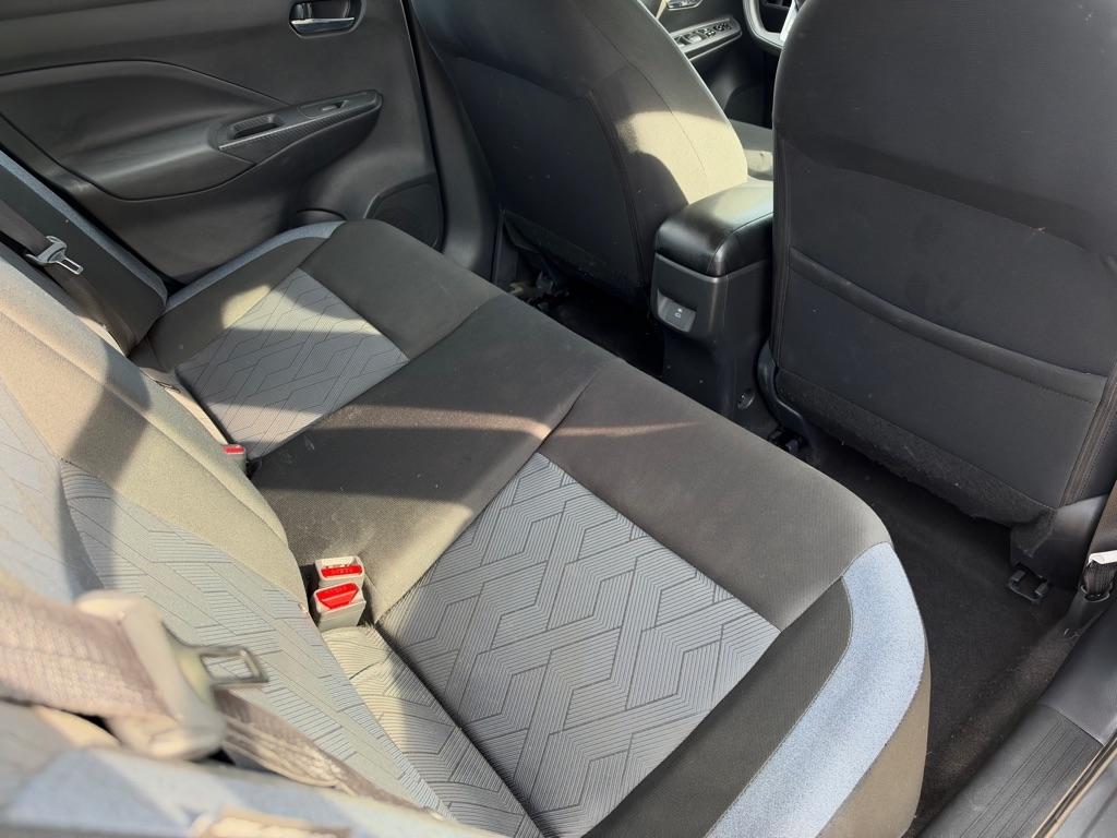 Nissan Versa SV 2025