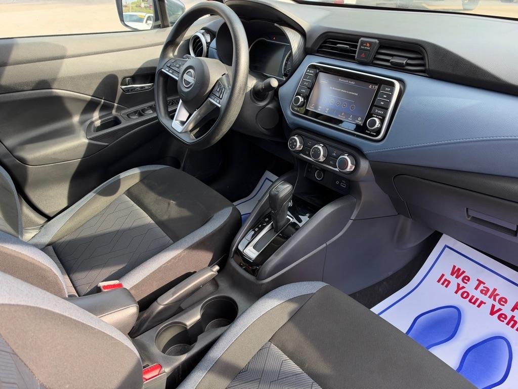 Nissan Versa SV 2025