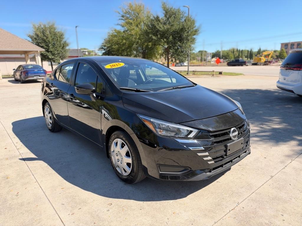 Nissan Versa S CVT 2025
