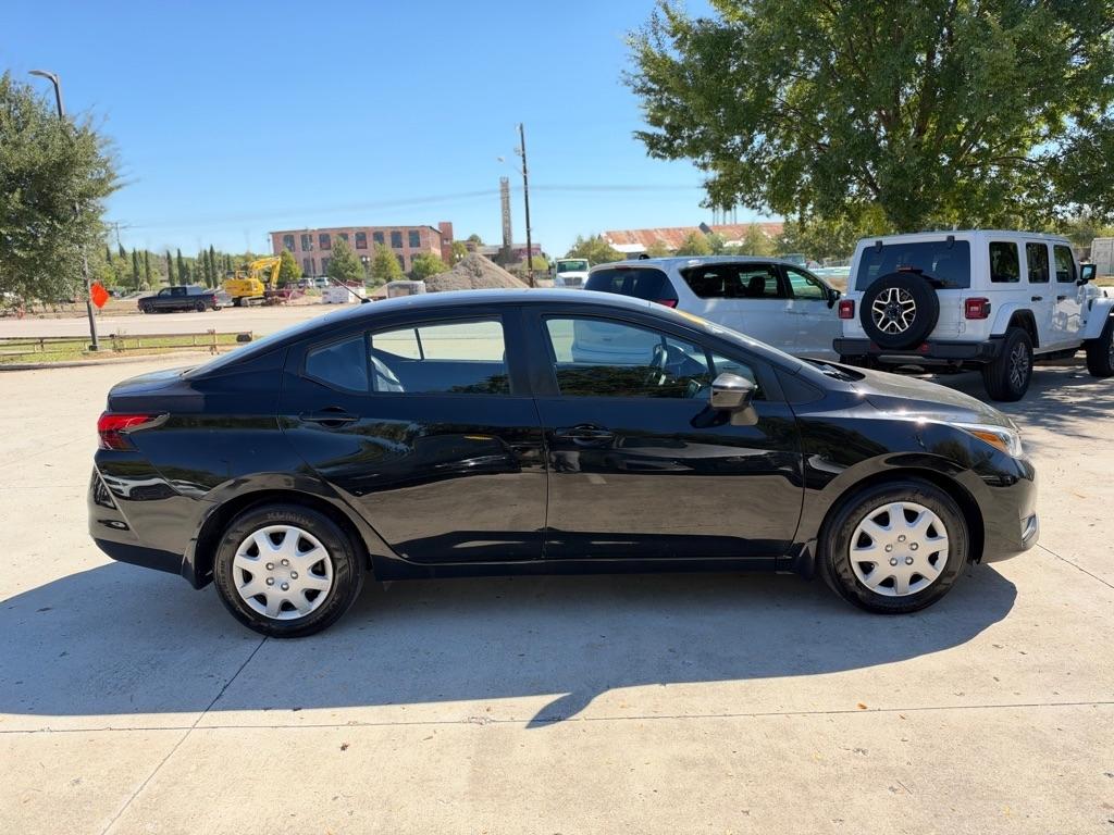 Nissan Versa S CVT 2025