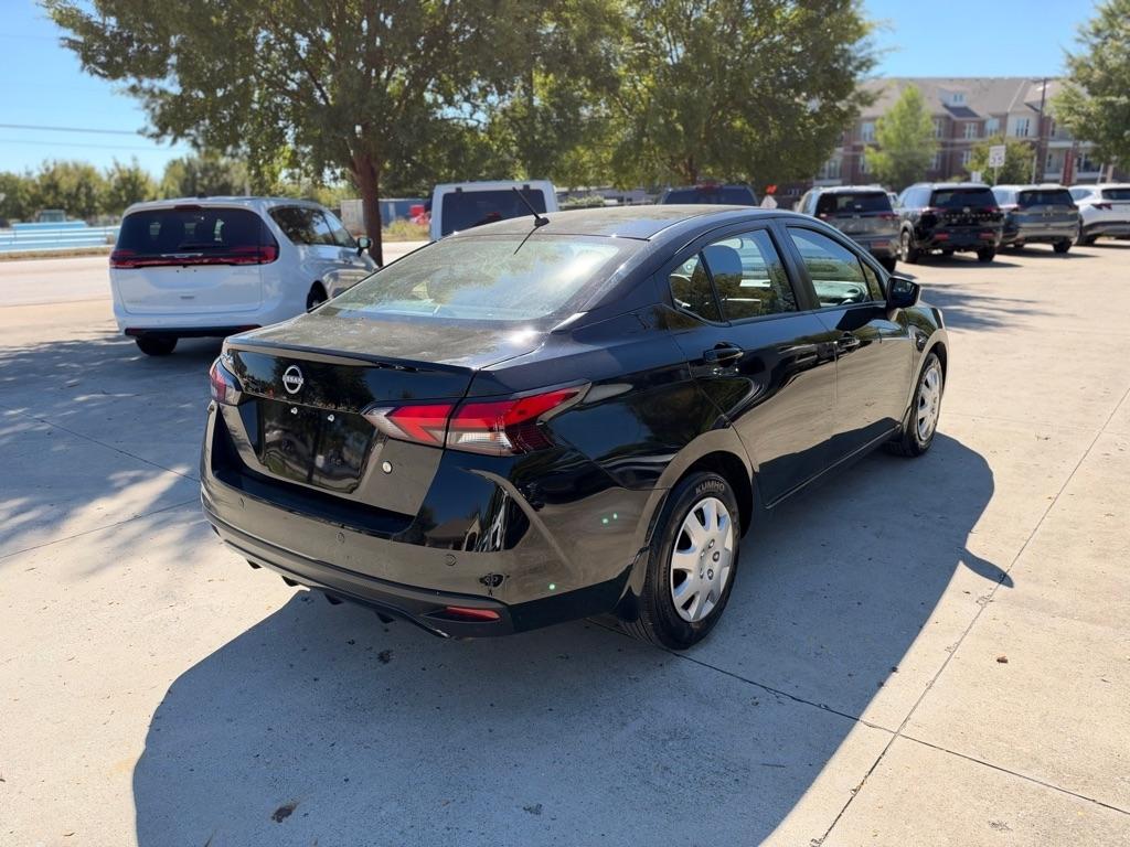 Nissan Versa S CVT 2025