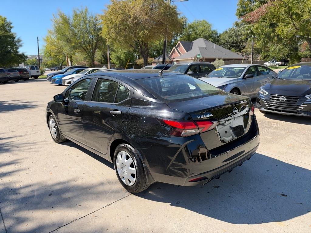 Nissan Versa S CVT 2025