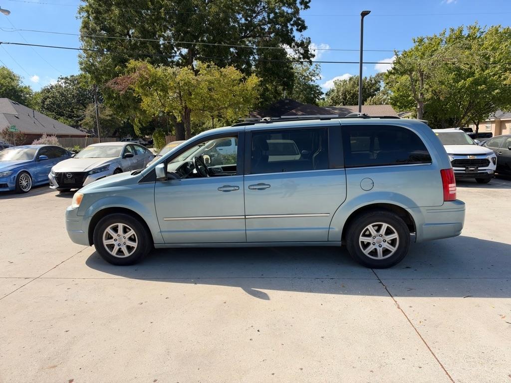 Chrysler Town & Country Touring 2010