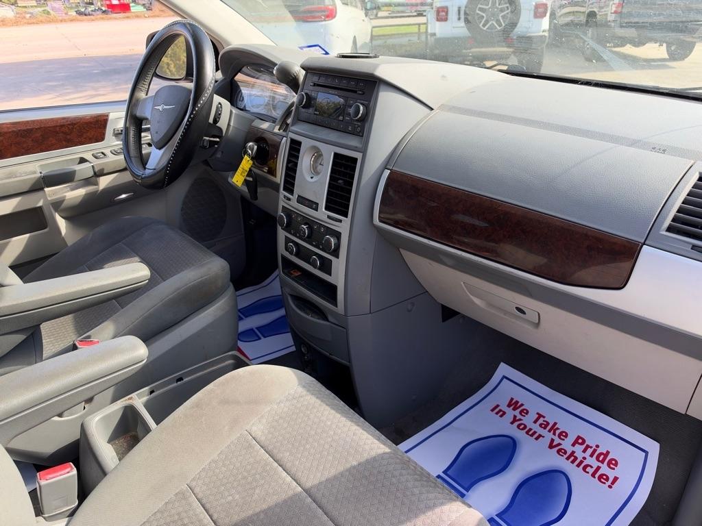 Chrysler Town & Country Touring 2010