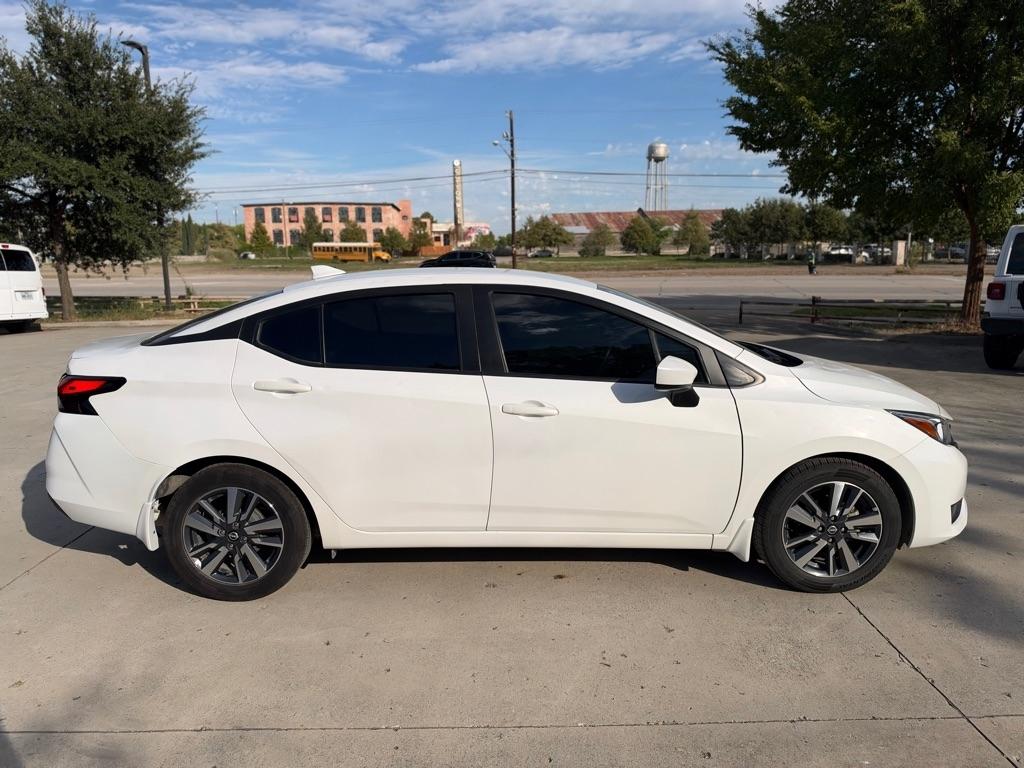 Nissan Versa SV 2023