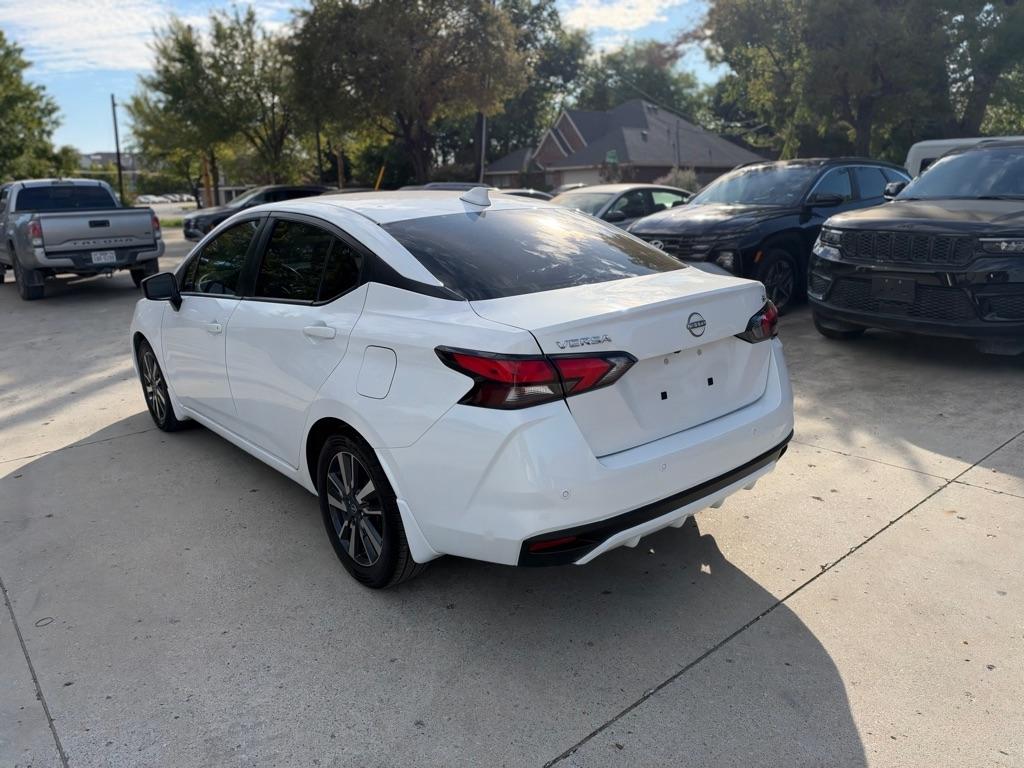 Nissan Versa SV 2023
