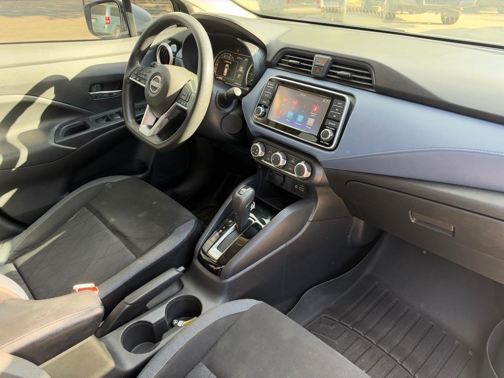 Nissan Versa SV 2023