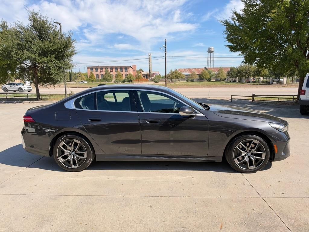 BMW 5-Series 530i xDrive 2027
