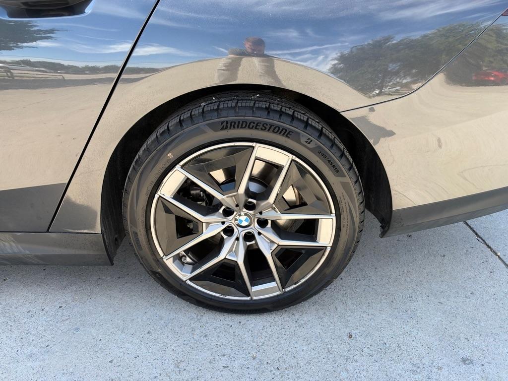 BMW 5-Series 530i xDrive 2027