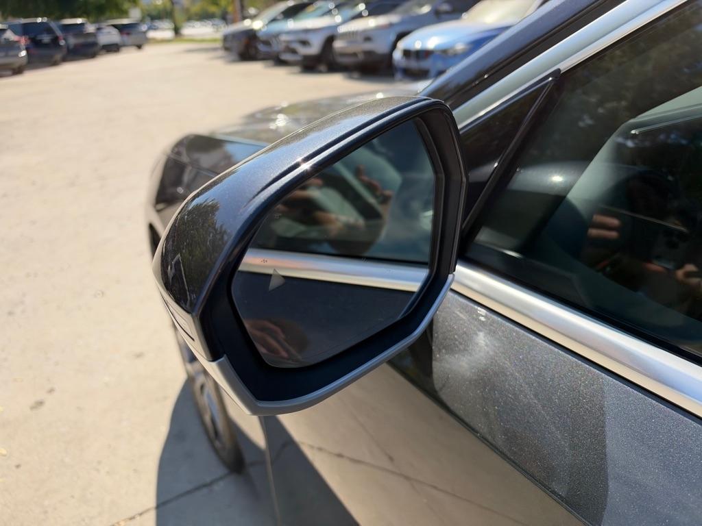 BMW 5-Series 530i xDrive 2027