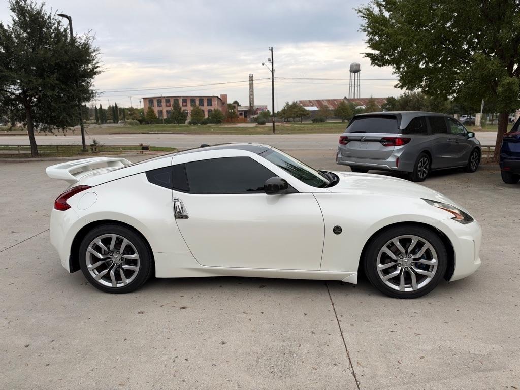 Nissan Z 370ZPRO-4X Crew Cab 4WD Diesel Coupe 2018