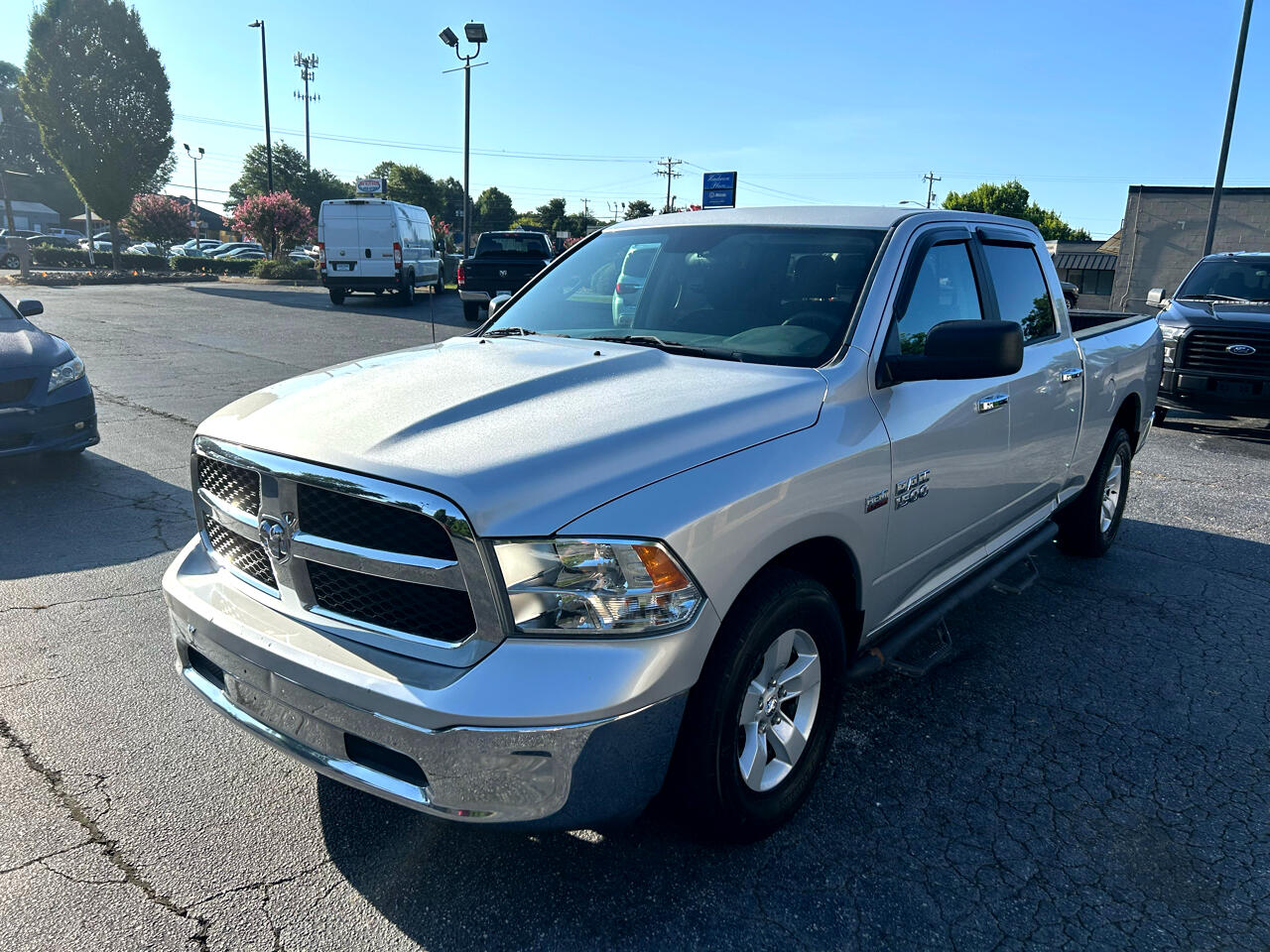 RAM 1500 SLT Crew Cab LWB 2WD 2018 RAM 1500 SLT Crew Cab LWB 2WD 2018
