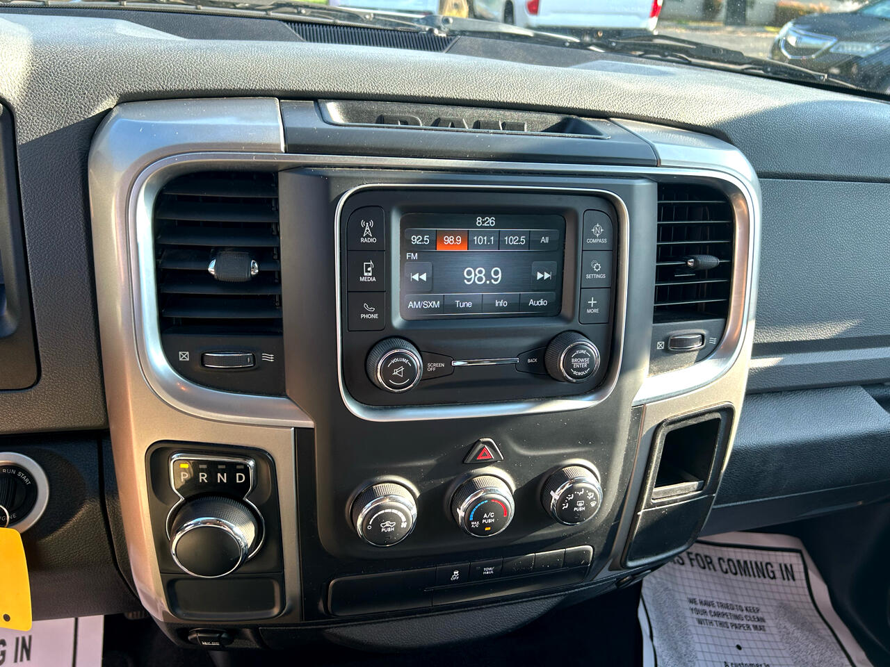 RAM 1500 SLT Crew Cab LWB 2WD 2018 RAM 1500 SLT Crew Cab LWB 2WD 2018