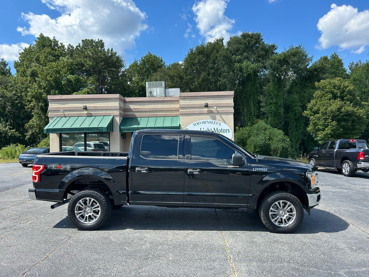 Ford F-150 XLT SuperCrew 5.5-ft. Bed 4WD 2018 Ford F-150 XLT SuperCrew 5.5-ft. Bed 4WD 2018