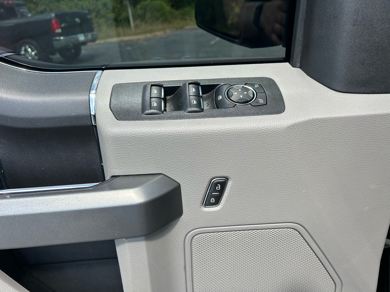 Ford F-150 XLT SuperCrew 5.5-ft. Bed 4WD 2018 Ford F-150 XLT SuperCrew 5.5-ft. Bed 4WD 2018