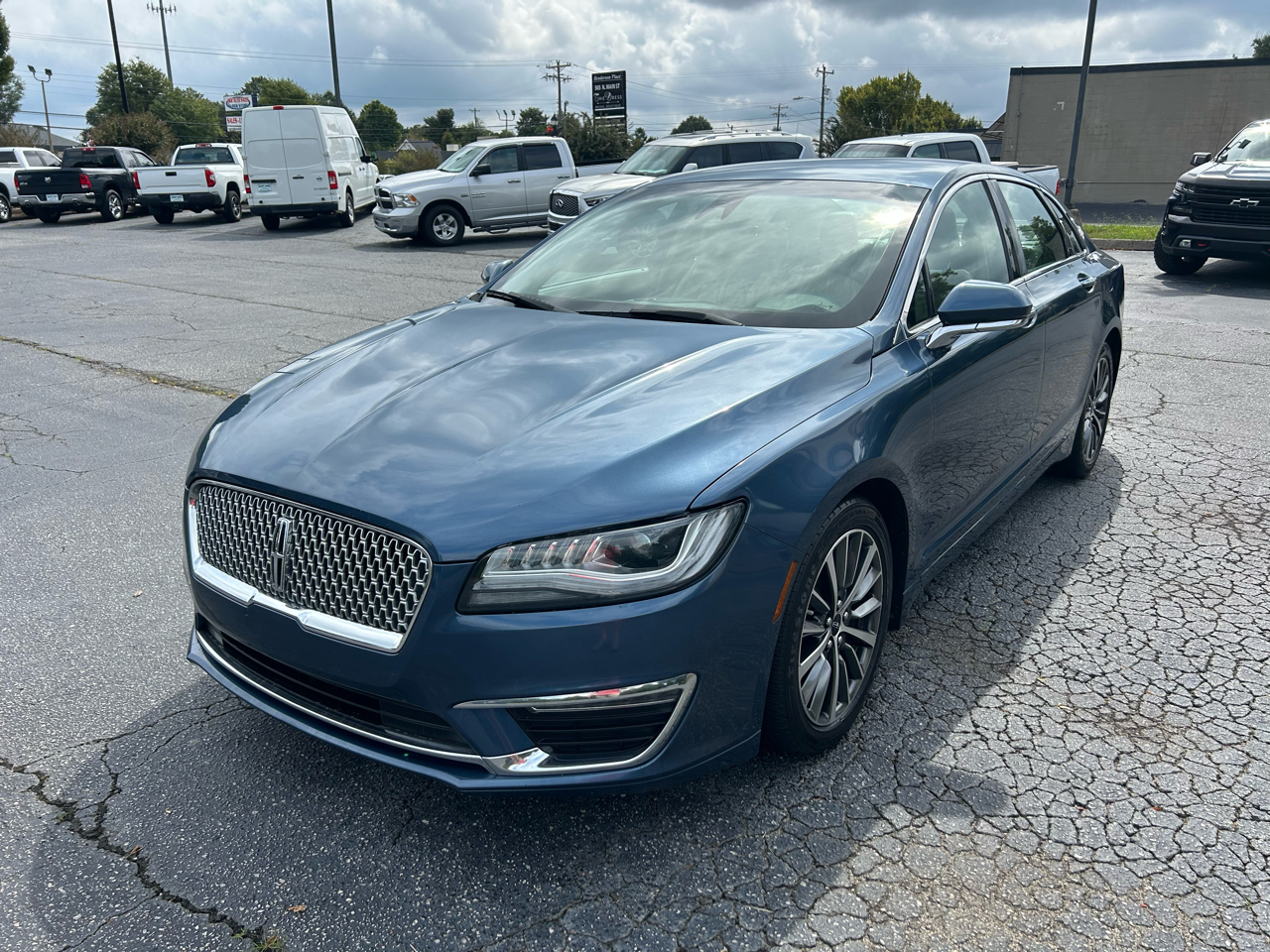 2019 Lincoln MKZ Reserve photo 2