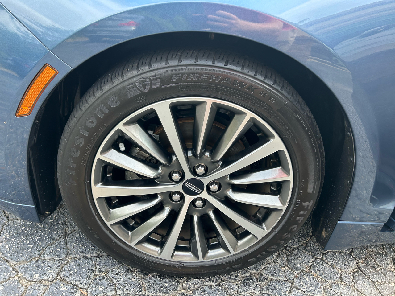 2019 Lincoln MKZ Reserve photo 12