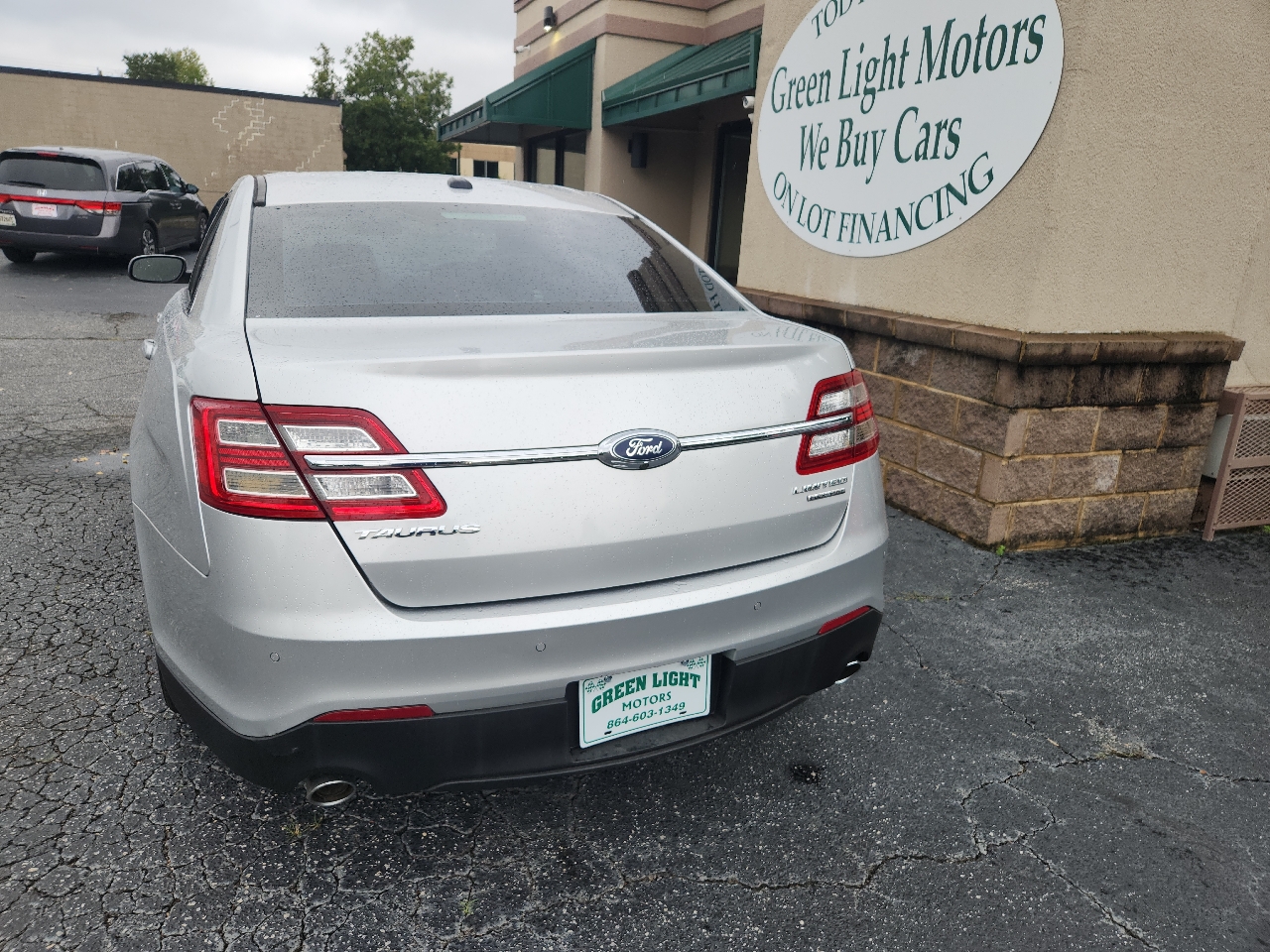 2019 Ford Taurus Limited photo 4