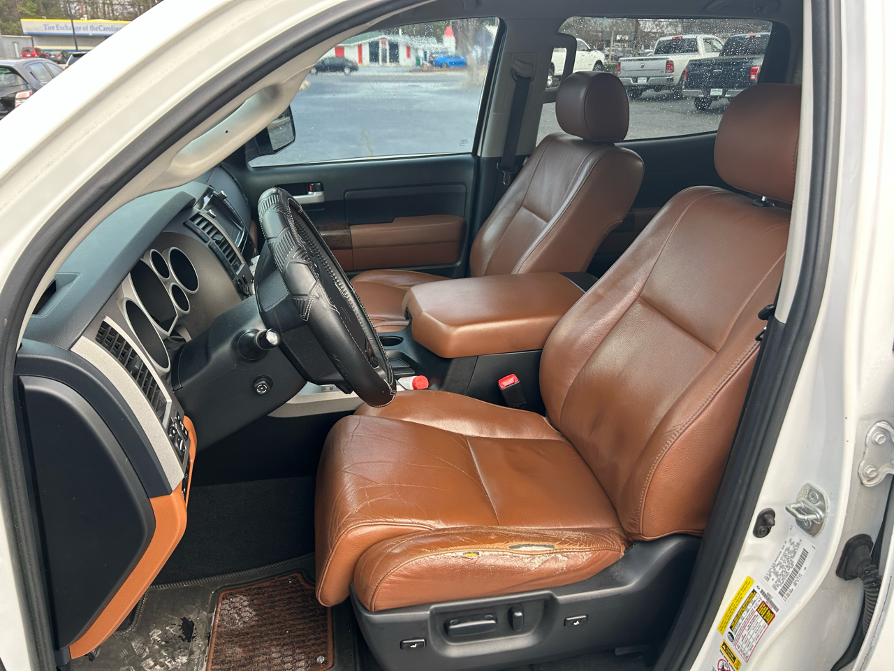 Toyota Tundra Limited 5.7L FFV CrewMax 4WD 2012