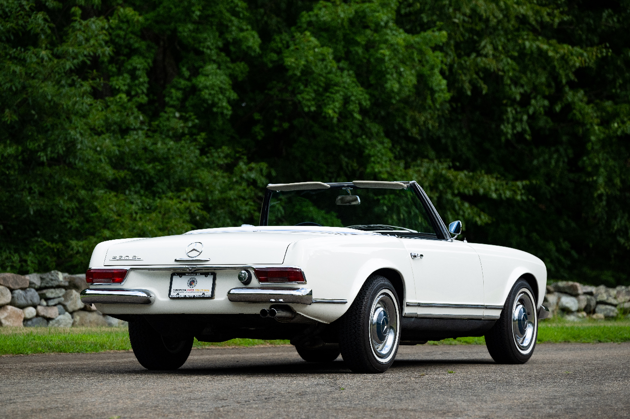 Mercedes-Benz 230SL  1965