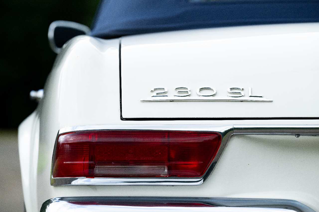 Mercedes-Benz 230SL  1965