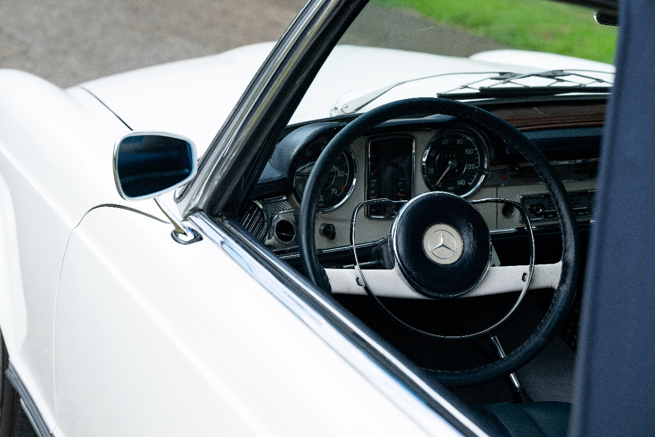 Mercedes-Benz 230SL  1965