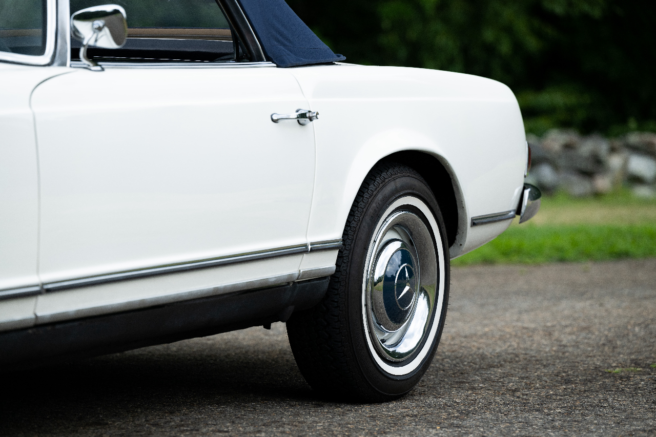 Mercedes-Benz 230SL  1965