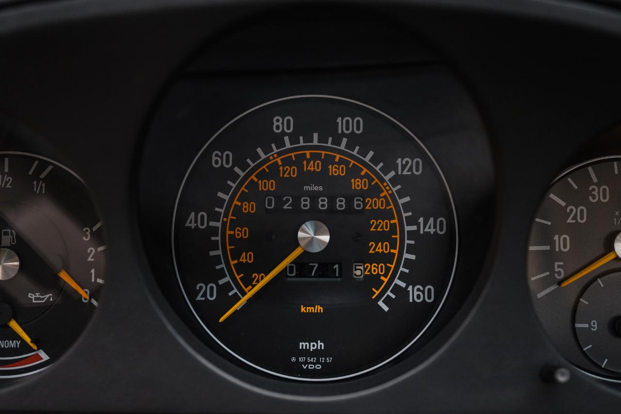 Mercedes-Benz 560 SL  1989