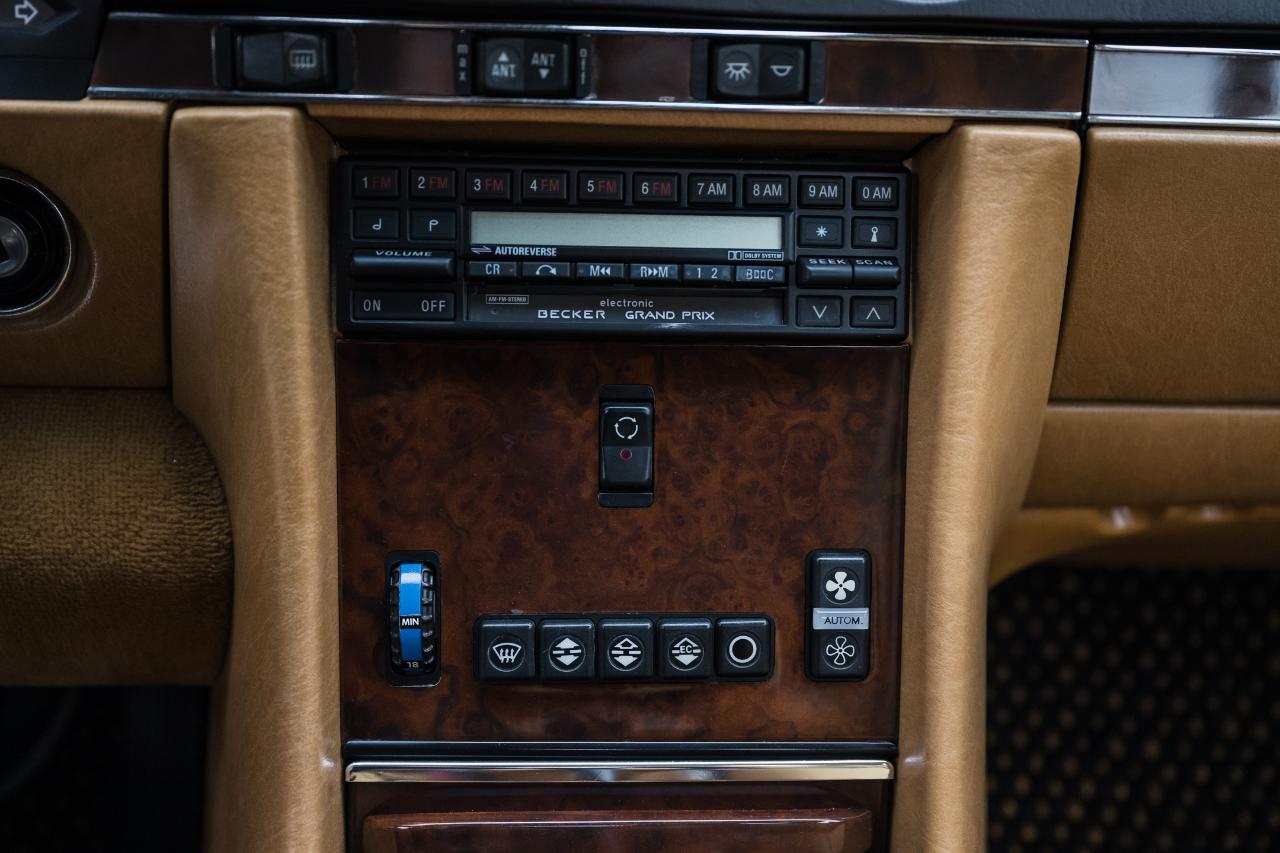 Mercedes-Benz 560 SL  1989