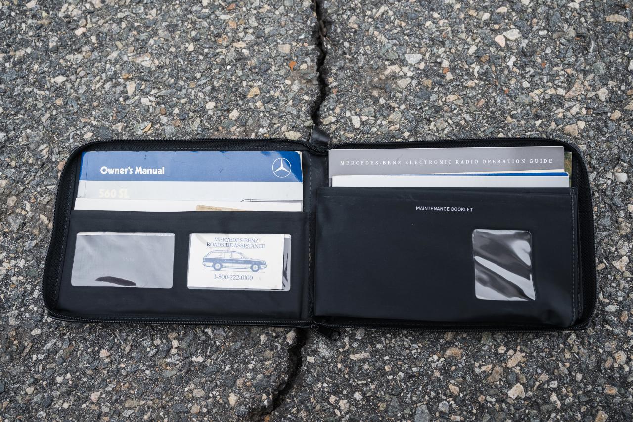 Mercedes-Benz 560 SL  1989