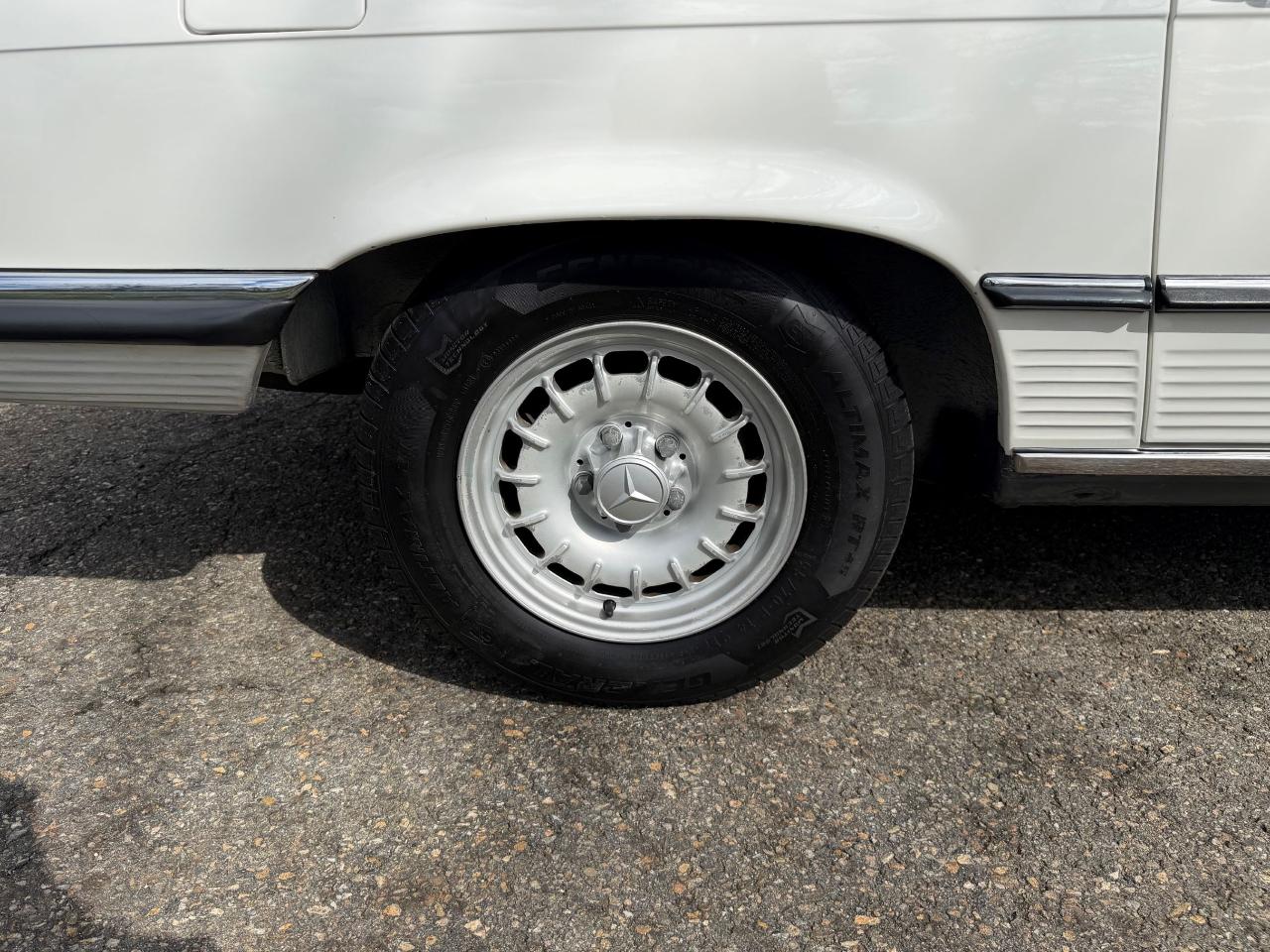 Mercedes-Benz 280SL  1984