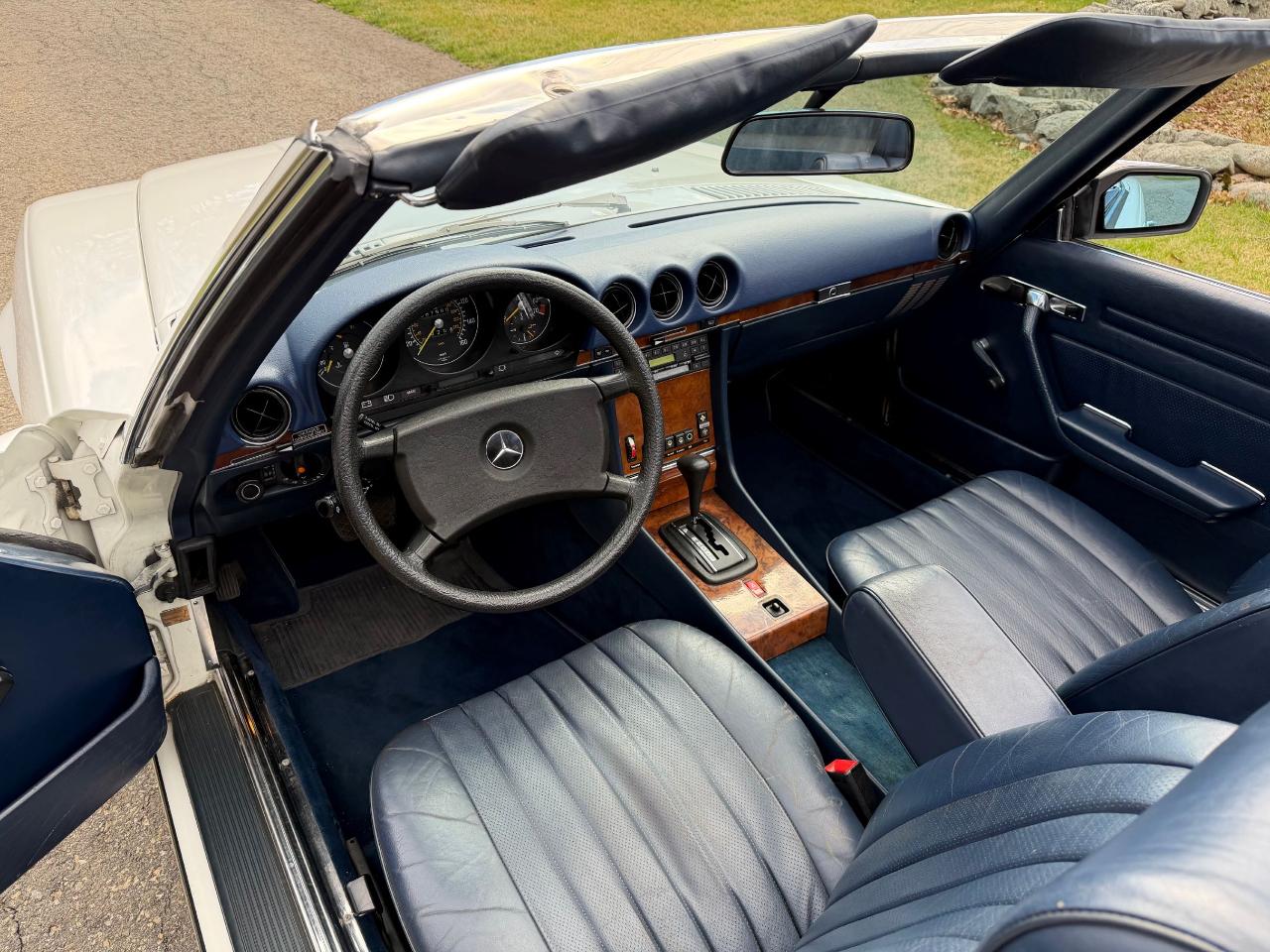 Mercedes-Benz 280SL  1984