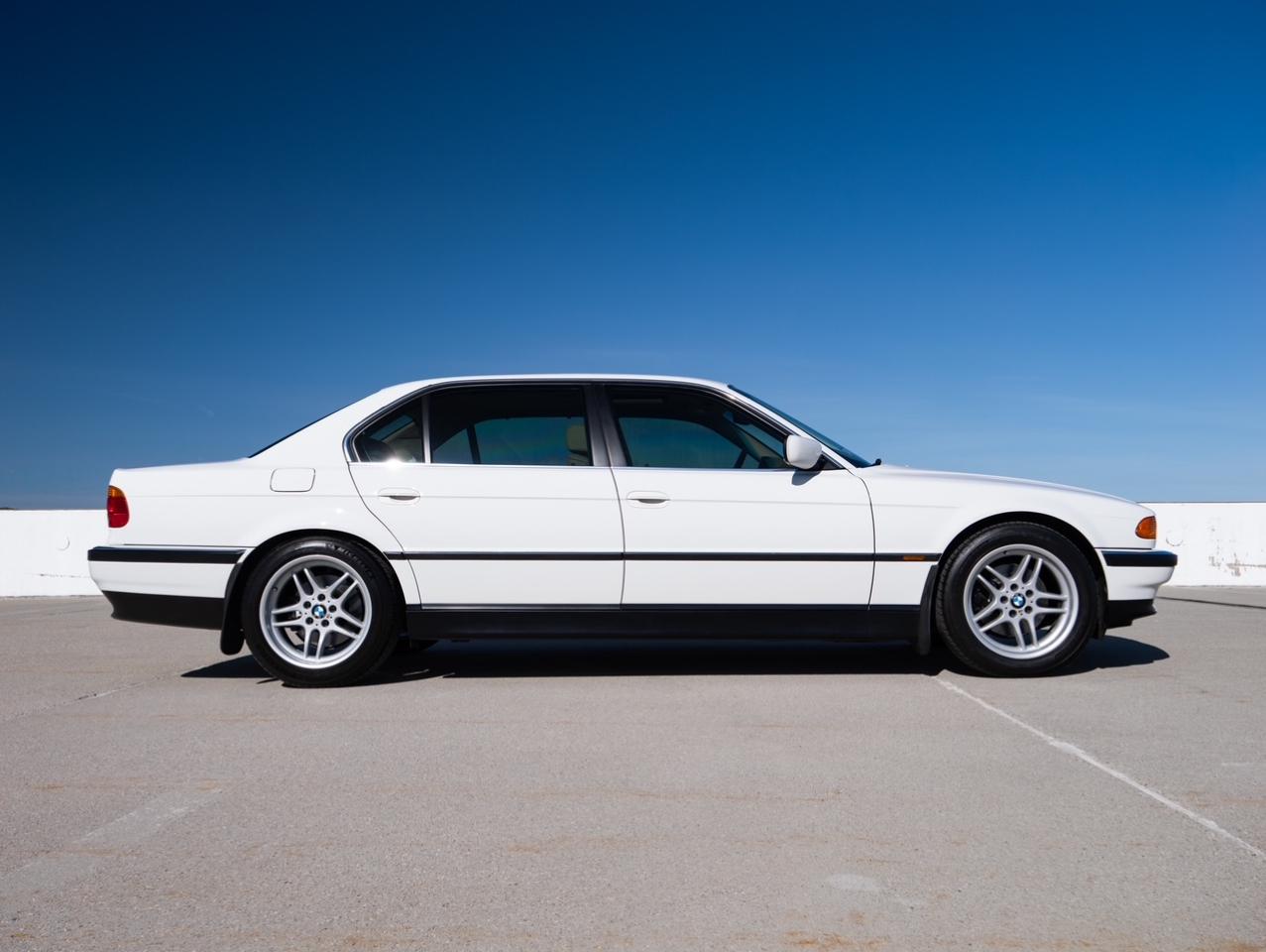 BMW 7-Series 740iL 1999
