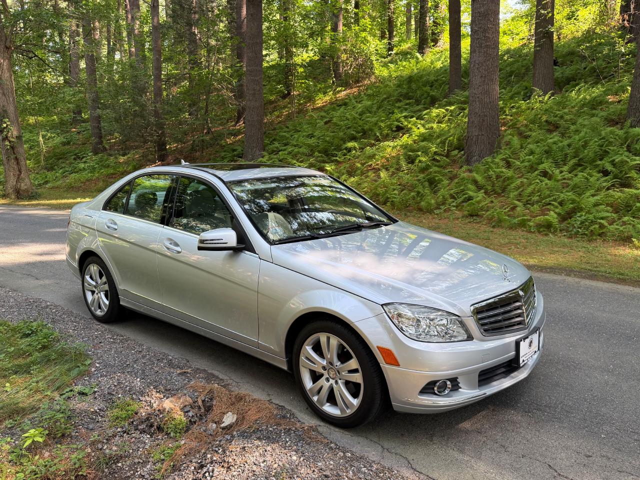 Mercedes-Benz C-Class C300 Luxury Sedan 2010