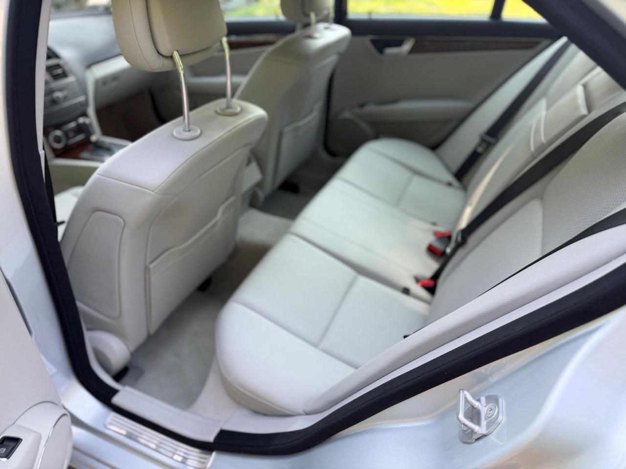 Mercedes-Benz C-Class C300 Luxury Sedan 2010