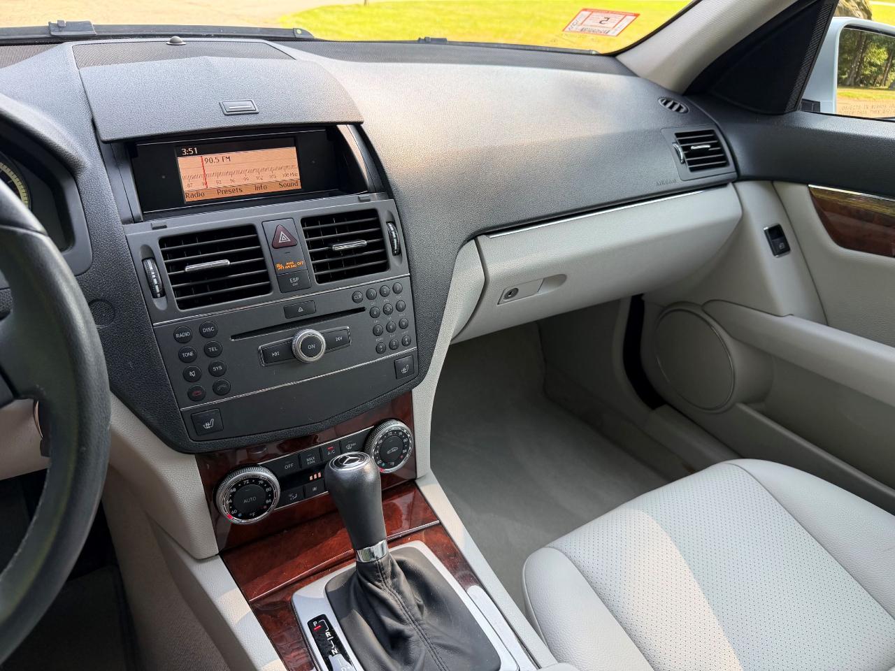 Mercedes-Benz C-Class C300 Luxury Sedan 2010