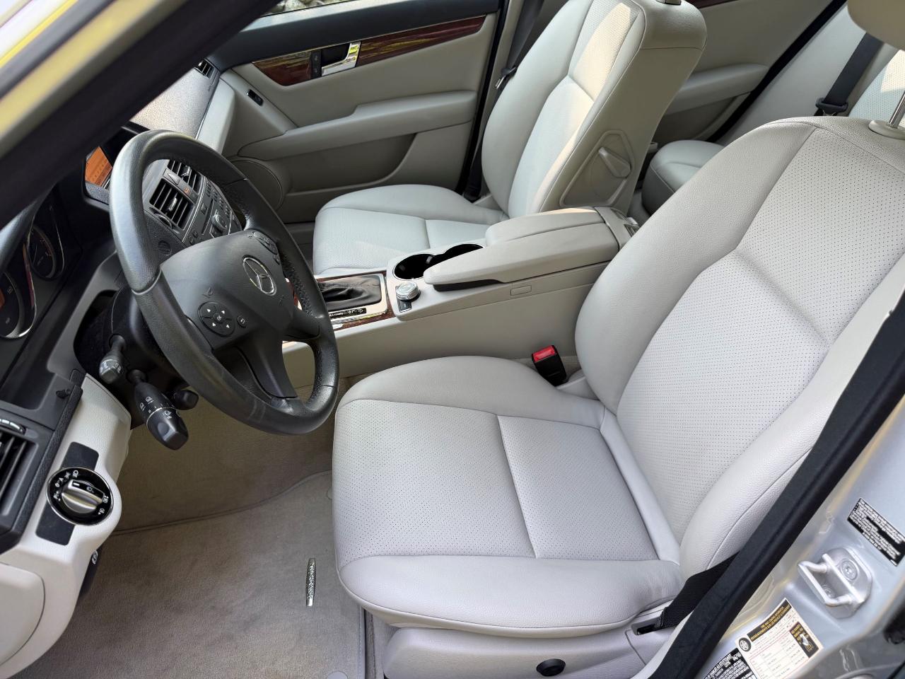 Mercedes-Benz C-Class C300 Luxury Sedan 2010
