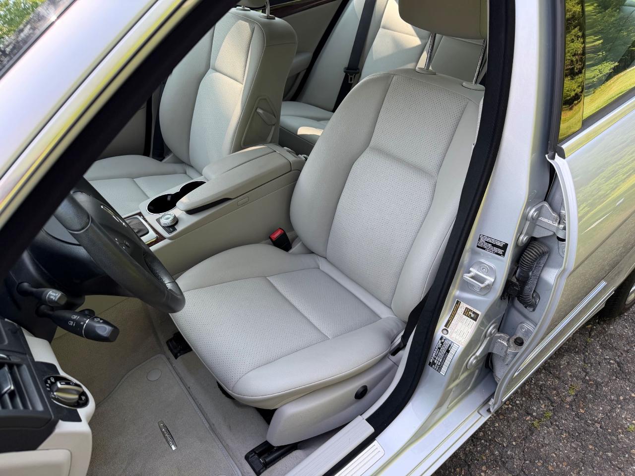 Mercedes-Benz C-Class C300 Luxury Sedan 2010